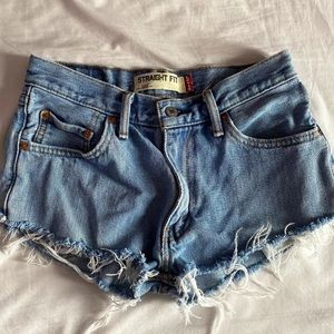 LEVI SHORTS